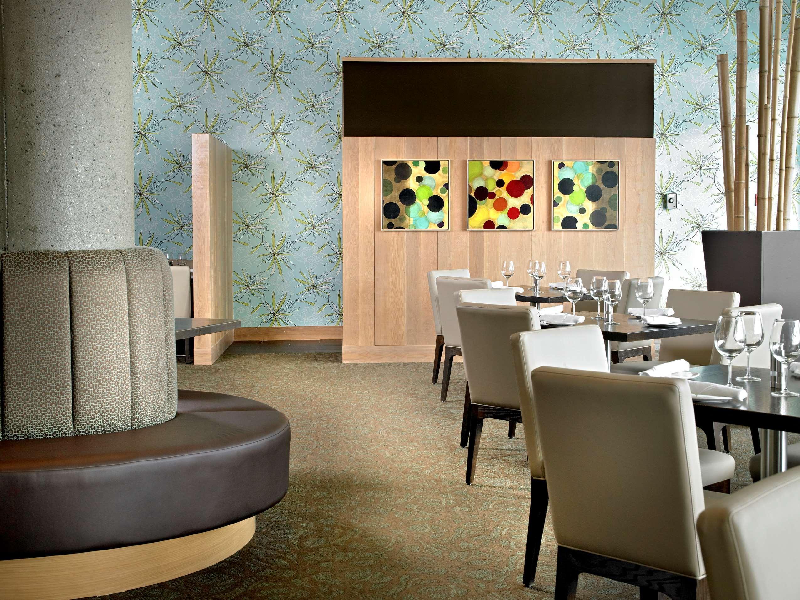 Coast Chilliwack Hotel By Apa Exterior photo