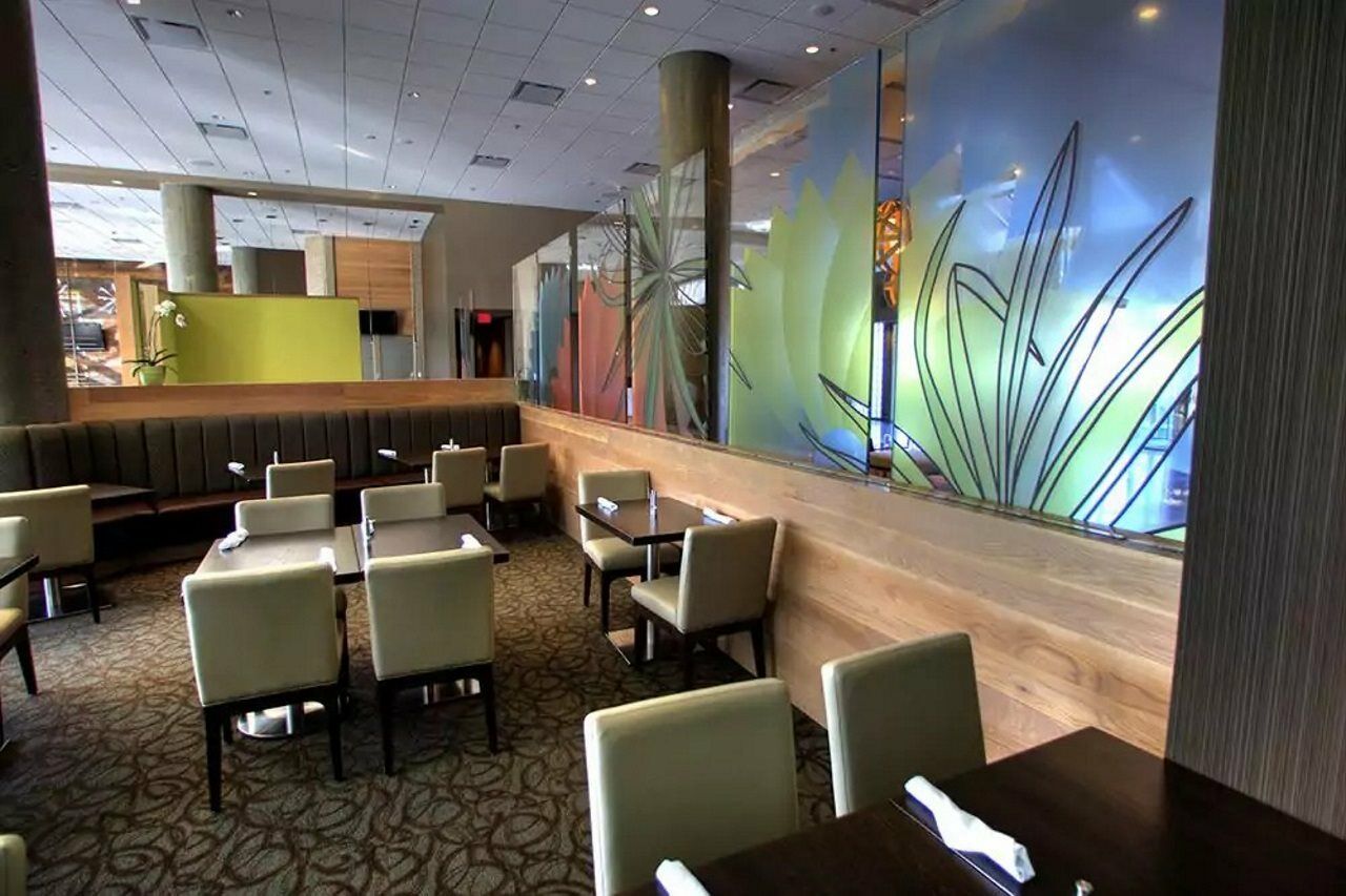 Coast Chilliwack Hotel By Apa Exterior photo